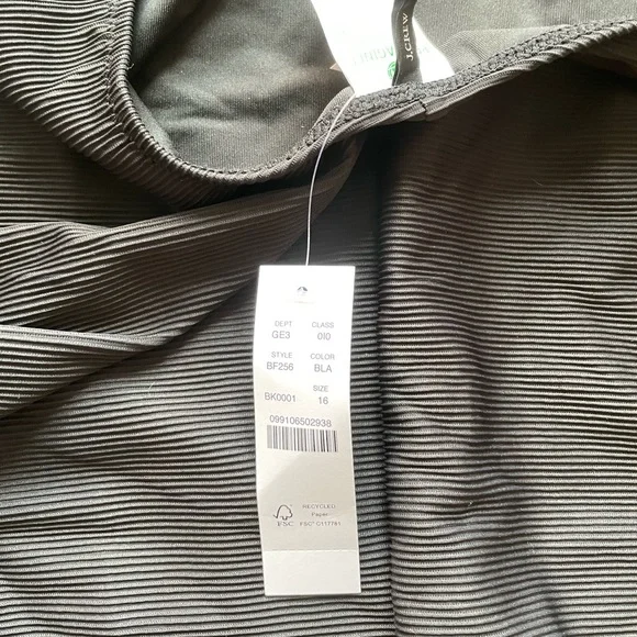 New J.Crew Scrunchie Classic Scoopneck 1-piece - Picture 7 of 9